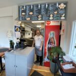 En smakresa från Bälinge – Gabriel bjuder på tradition och kvalitet på Ibbes grill